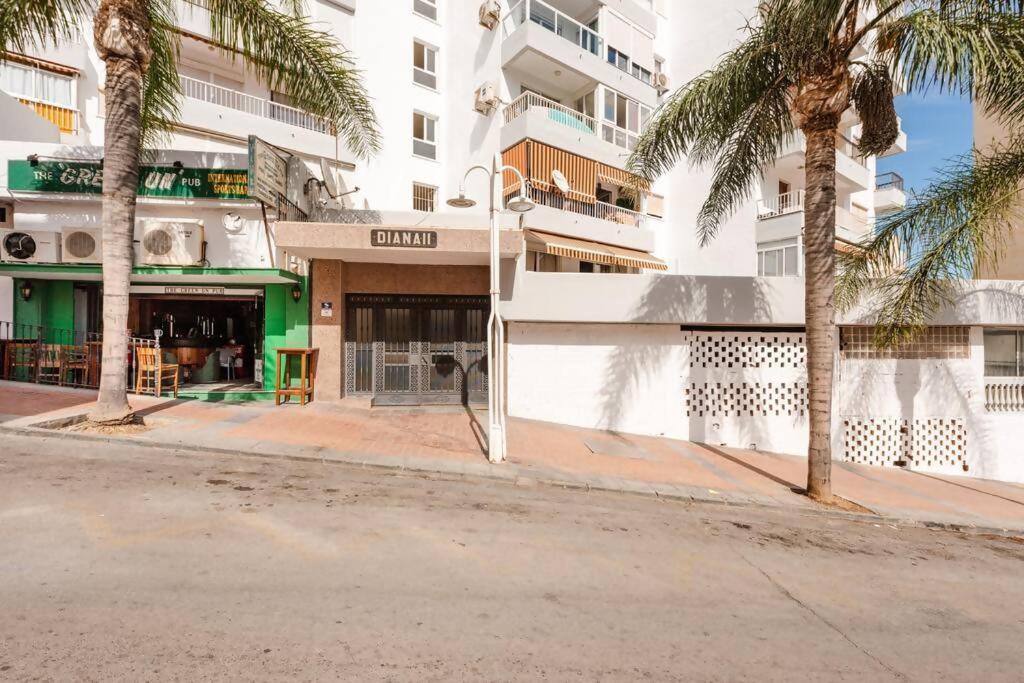 Amplio Con Vistas Al Mar Y Piscina En Benalmadena Lägenhet Exteriör bild
